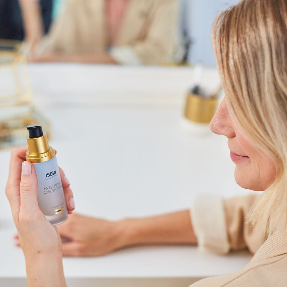 مركز حمض الهيالورونيك من إيسدينسيوتكس 30 مل