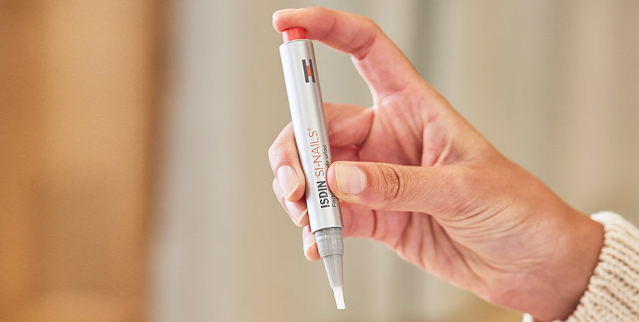 ISDIN SI-NAILS® مقوي للأظافر ومرطب للبشرة